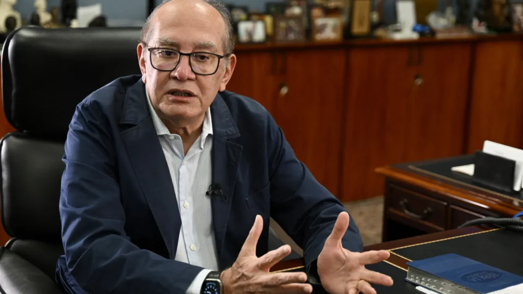 gilmar-fala-em-‘resistencia-democratica’-e-critica-big-techs-apos-ofensiva-de-trump