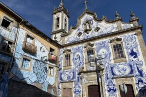 covilha,-no-centro-de-portugal,-tem-roteiro-de-arte-urbana