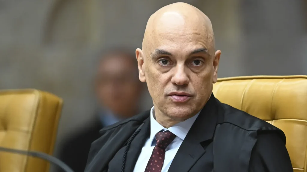 moraes-pede-para-que-pgr-se-pronuncie-sobre-suspensao-de-denuncia-contra-paulo-figueiredo