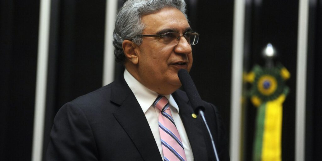 laurez-moreira-assume-governo-do-tocantins-e-exonera-secretarios