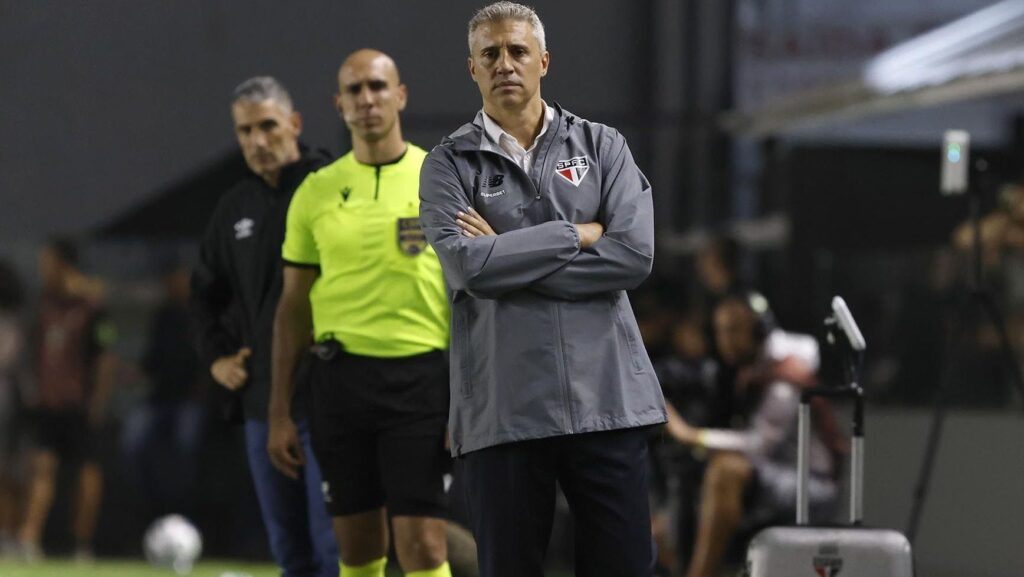antes-de-decisao,-sao-paulo-tem-pior-sequencia-desde-retorno-de-crespo