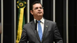 lider-do-pl-chama-moraes-de-psicopata-e-ve-abuso-de-poder-em-anulacao-de-votacao-sobre-zambelli