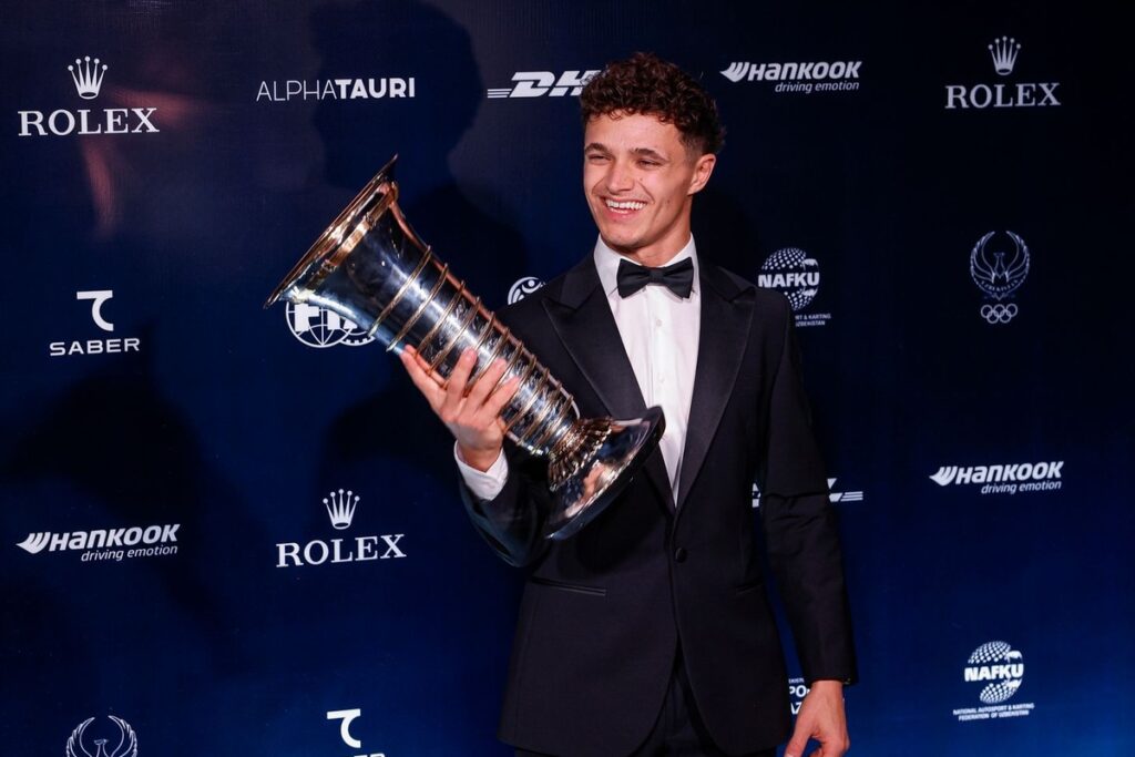 f1:-norris-revela-pensamentos-nos-ultimos-segundos-antes-de-se-tornar-campeao