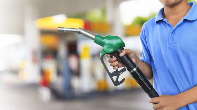 preco-do-etanol-cai-em-18-estados,-sobe-em-3-e-no-df-e-fica-estavel-em-5-na-semana,-diz-anp