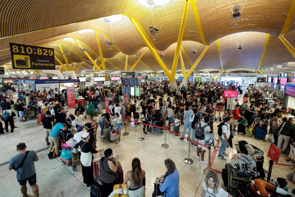 novo-controle-de-passaportes-leva-caos-a-aeroportos-da-ue,-alerta-entidade