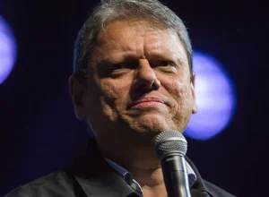 ‘maior-risco’-do-brasil-e-o-crime-organizado,-diz-tarcisio-no-‘gilmarpalooza’
