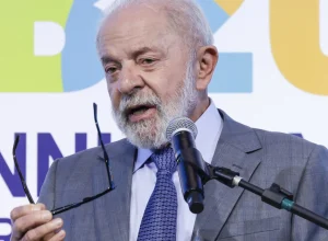 lula:-se-trump-fizesse-no-brasil-o-que-fez-a-6-de-janeiro-“seria-preso”