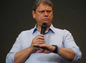 tarcisio-diz-a-empresarios-que-procurara-diretamente-governadores-nos-eua