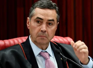 ofensiva-de-bolsonaristas-nos-eua-mira-presidente-do-stf-e-insinua-novas-sancoes-de-trump