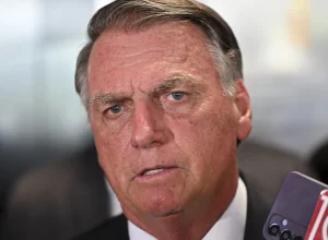 moraes-decreta-prisao-domiciliar-de-jair-bolsonaro