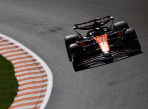 f1:-piastri-faz-a-pole-para-o-gp-da-holanda-com-norris-em-2o;-bortoleto-e-13o