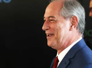 ciro-gomes-retorna-ao-psdb,-desafia-pt-e-chacoalha-xadrez-eleitoral-do-ceara