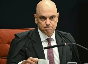 stf-referenda-prisao-de-bolsonaro,-e-decisao-de-moraes-para-cumprimento-da-pena-e-iminente