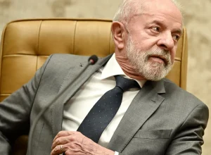 lula-provoca-romeu-zema-e-diz-que-adversario-‘nao-aprendeu-a-descascar-banana’