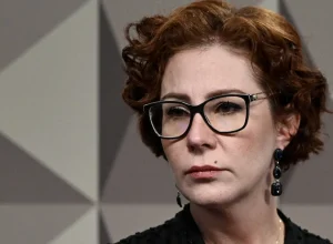 corte-italiana-julga-pedido-de-carla-zambelli-para-troca-de-juizes