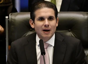 motta-diz-que-vai-analisar-‘todos’-os-pedidos-de-cpi