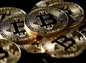 bitcoin-cai-com-manutencao-de-juros-do-fed-e-impasse-entre-eua-e-ira