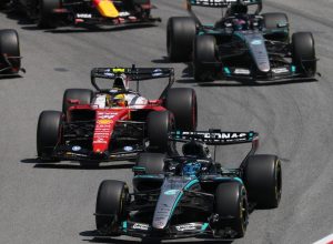 f1:-mercedes-nao-deve-usar-aduo-para-‘impedir’-melhoras-na-red-bull